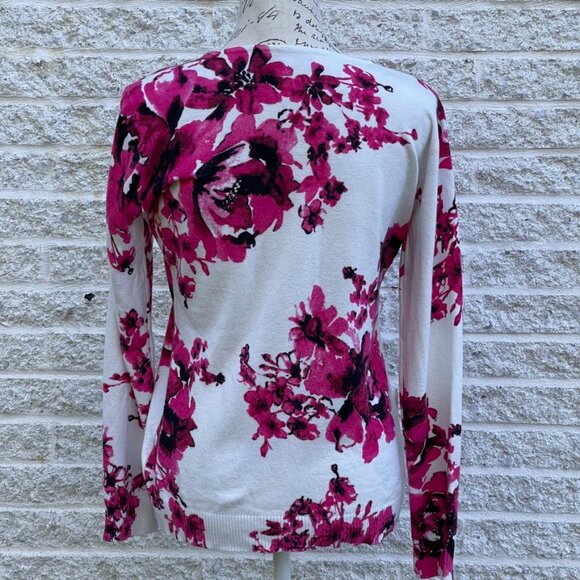 Soft Knit long sleeve sweater with flower detail size L - Picture 3 of 6